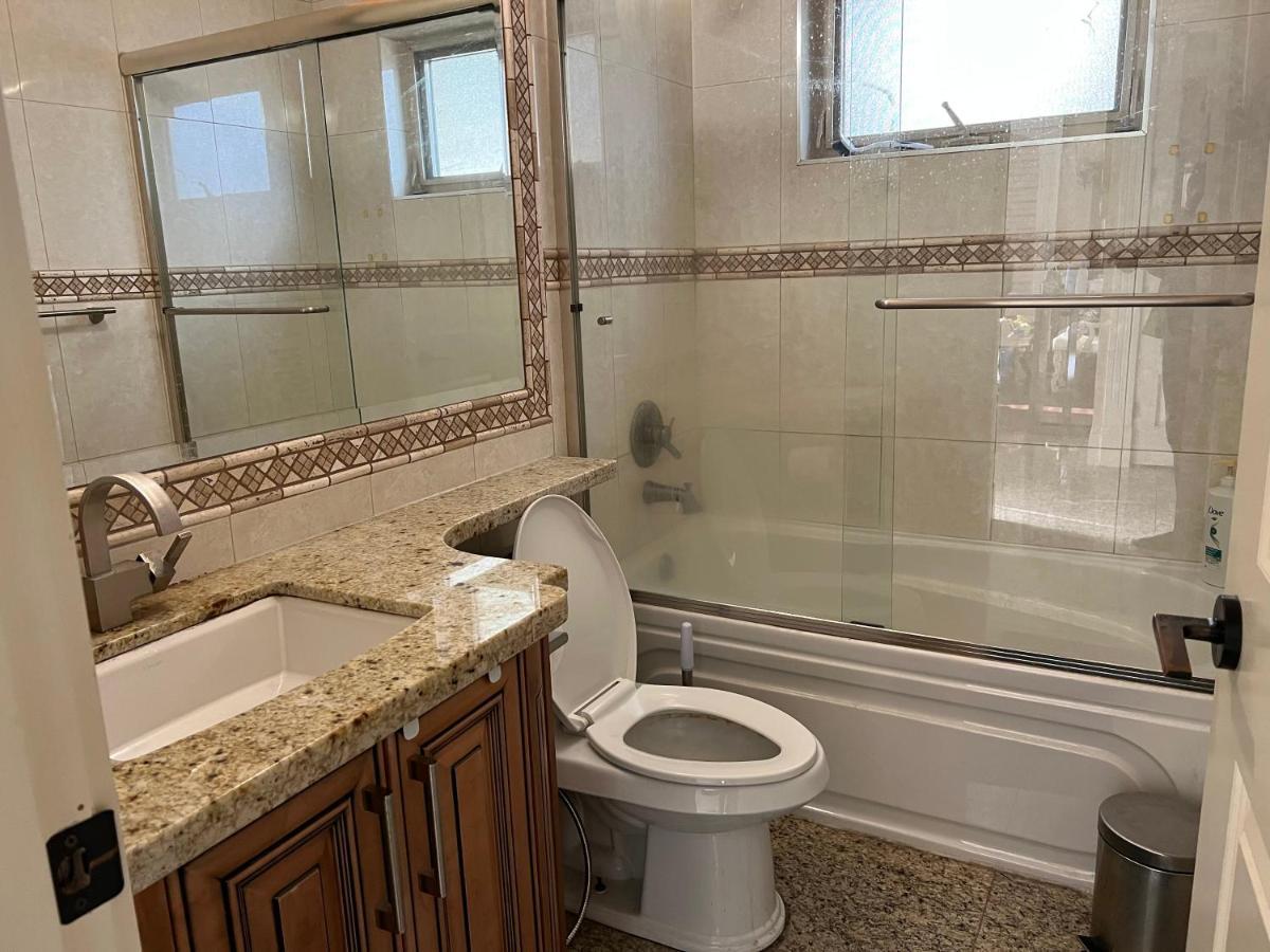 Mike'S Luxury House Apartment แวนคูเวอร์ ภายนอก รูปภาพ